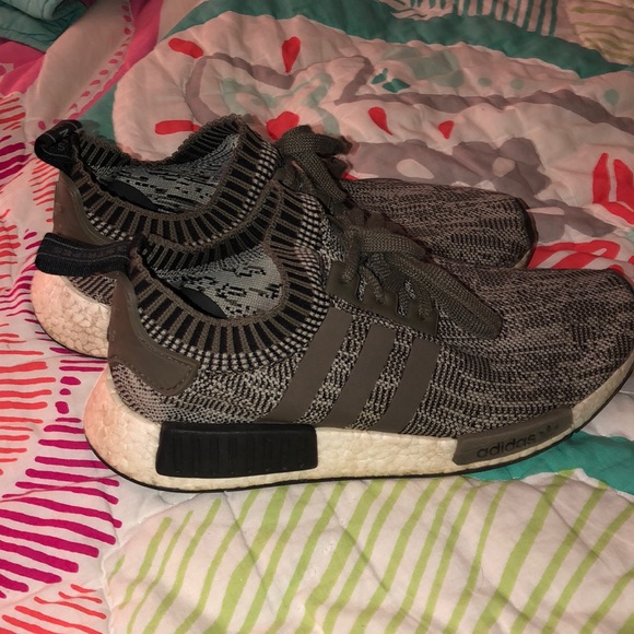 adidas Shoes - Adidas NMD R1!